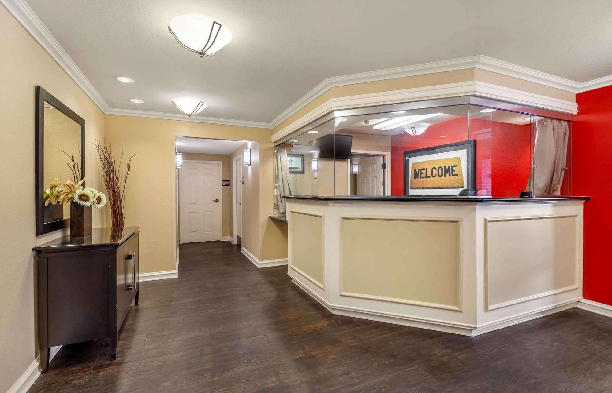 Extended Stay America Select Suites - Chicago - Vernon Hills - Lincolnshire Mettawa Exterior photo