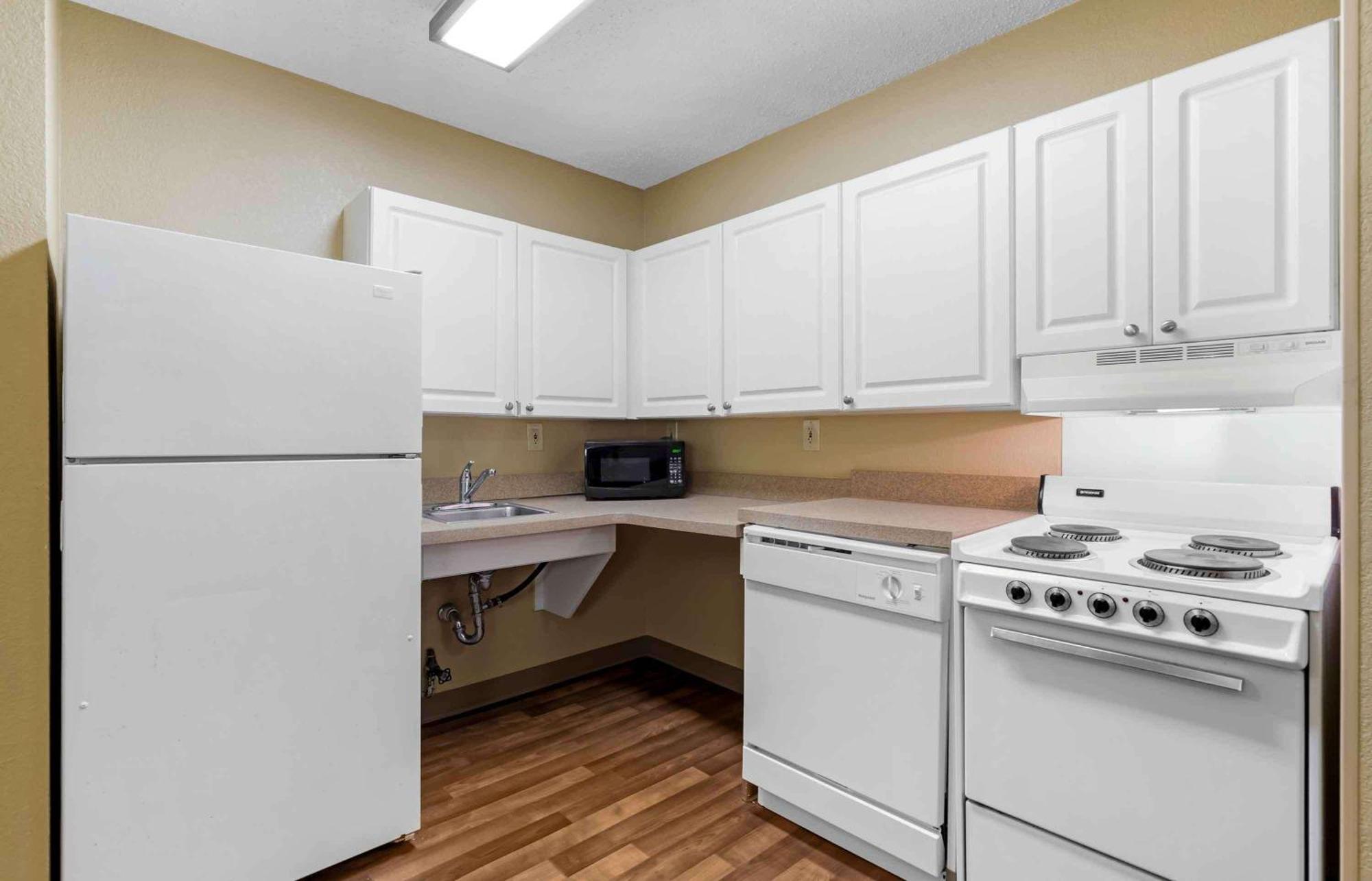 Extended Stay America Select Suites - Chicago - Vernon Hills - Lincolnshire Mettawa Exterior photo