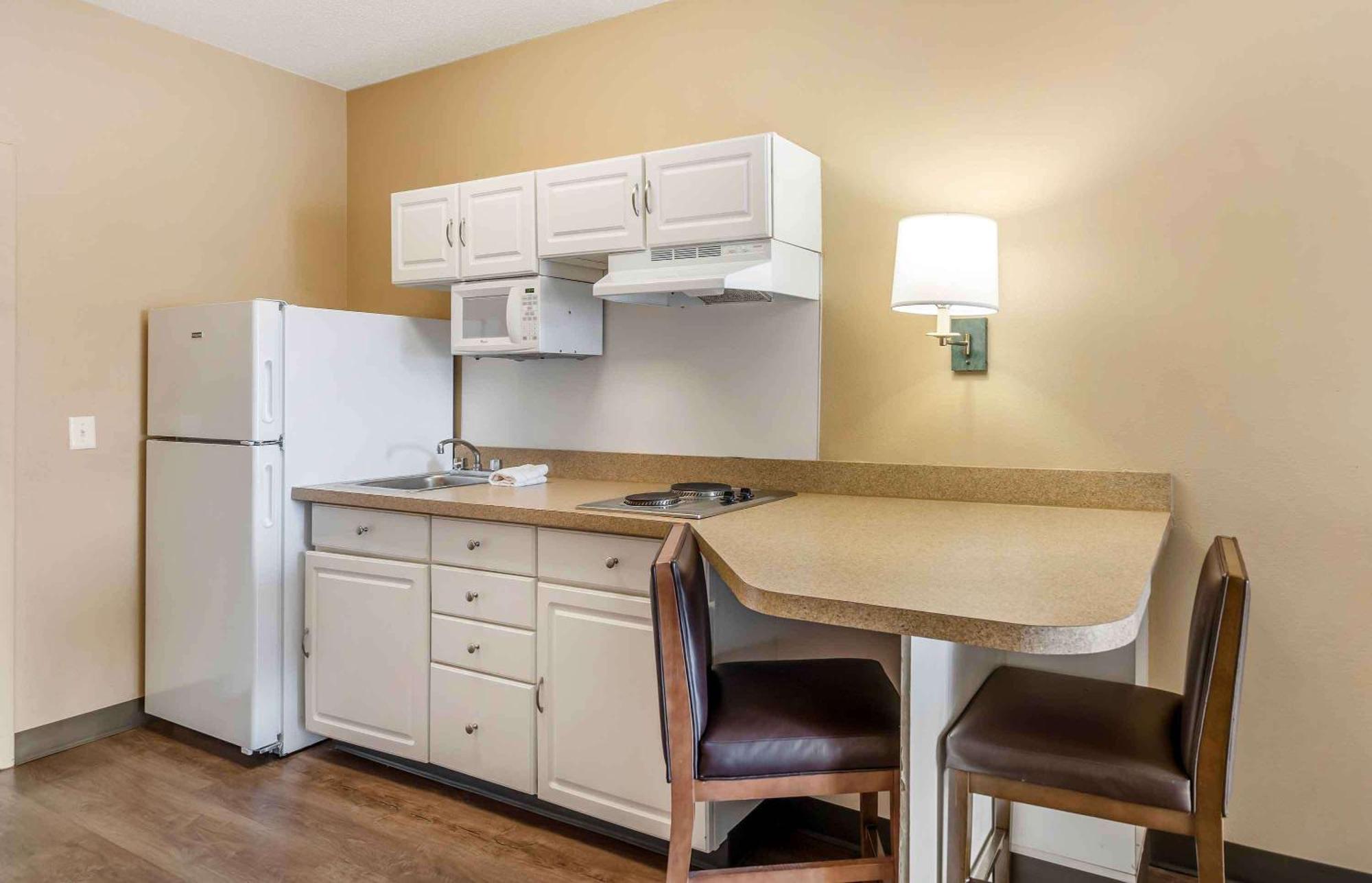 Extended Stay America Select Suites - Chicago - Vernon Hills - Lincolnshire Mettawa Exterior photo