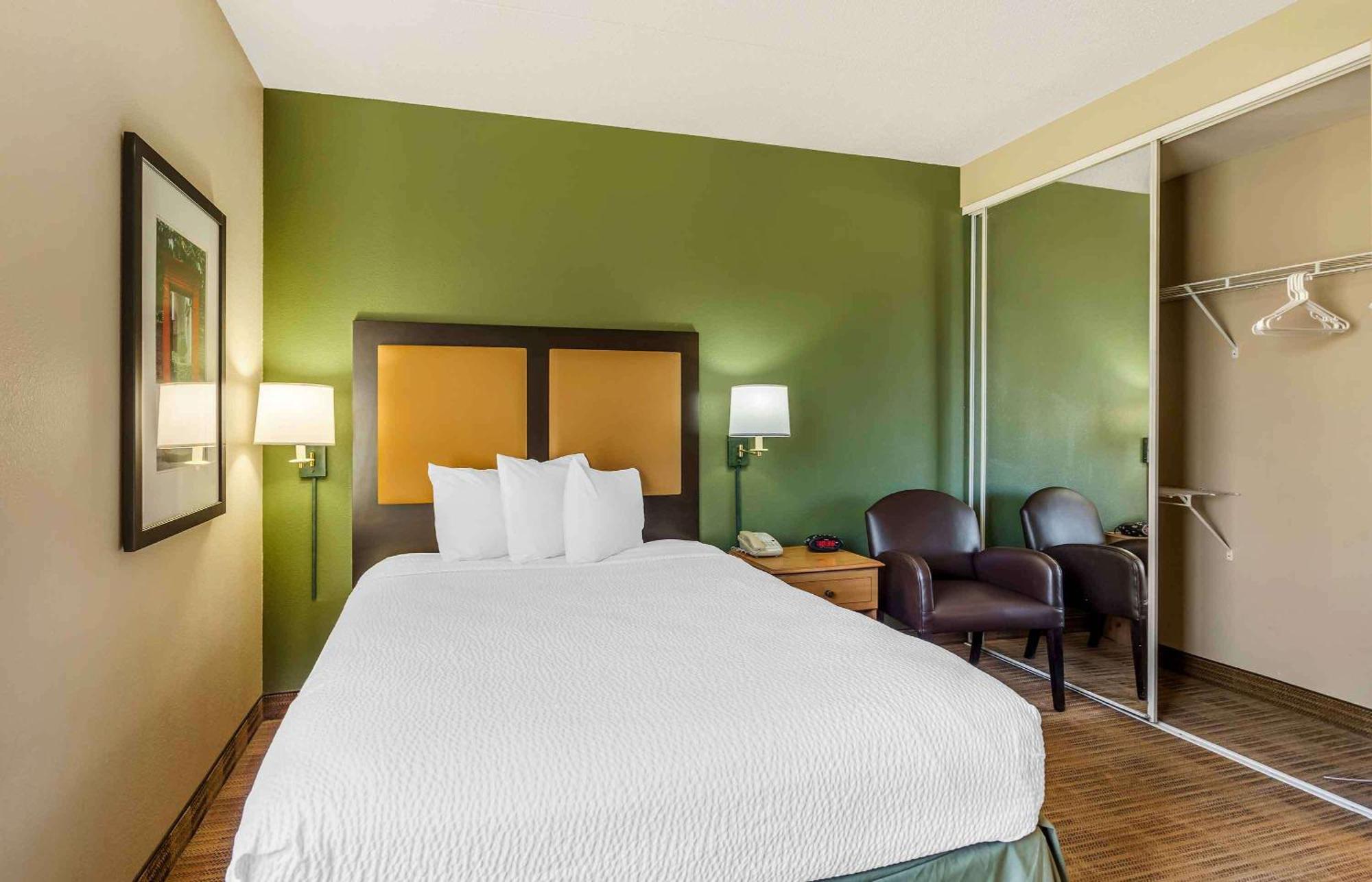 Extended Stay America Select Suites - Chicago - Vernon Hills - Lincolnshire Mettawa Exterior photo