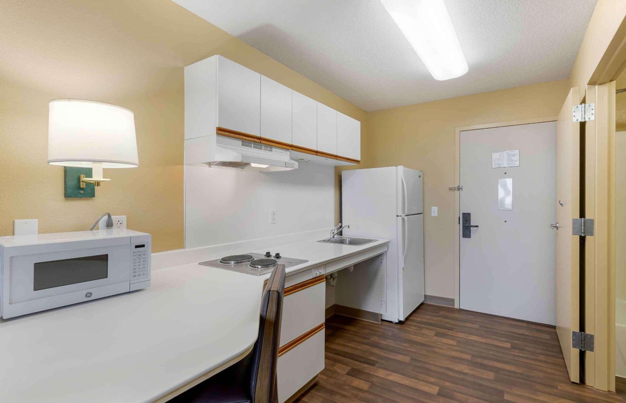 Extended Stay America Select Suites - Chicago - Vernon Hills - Lincolnshire Mettawa Exterior photo