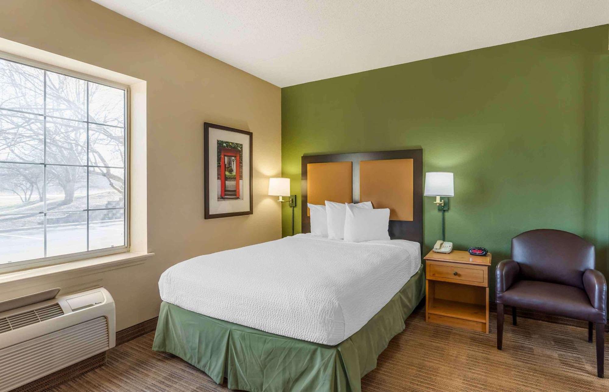 Extended Stay America Select Suites - Chicago - Vernon Hills - Lincolnshire Mettawa Exterior photo